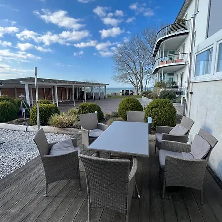 Kleines Kurhaus Lubmin Apartment Exterior photo